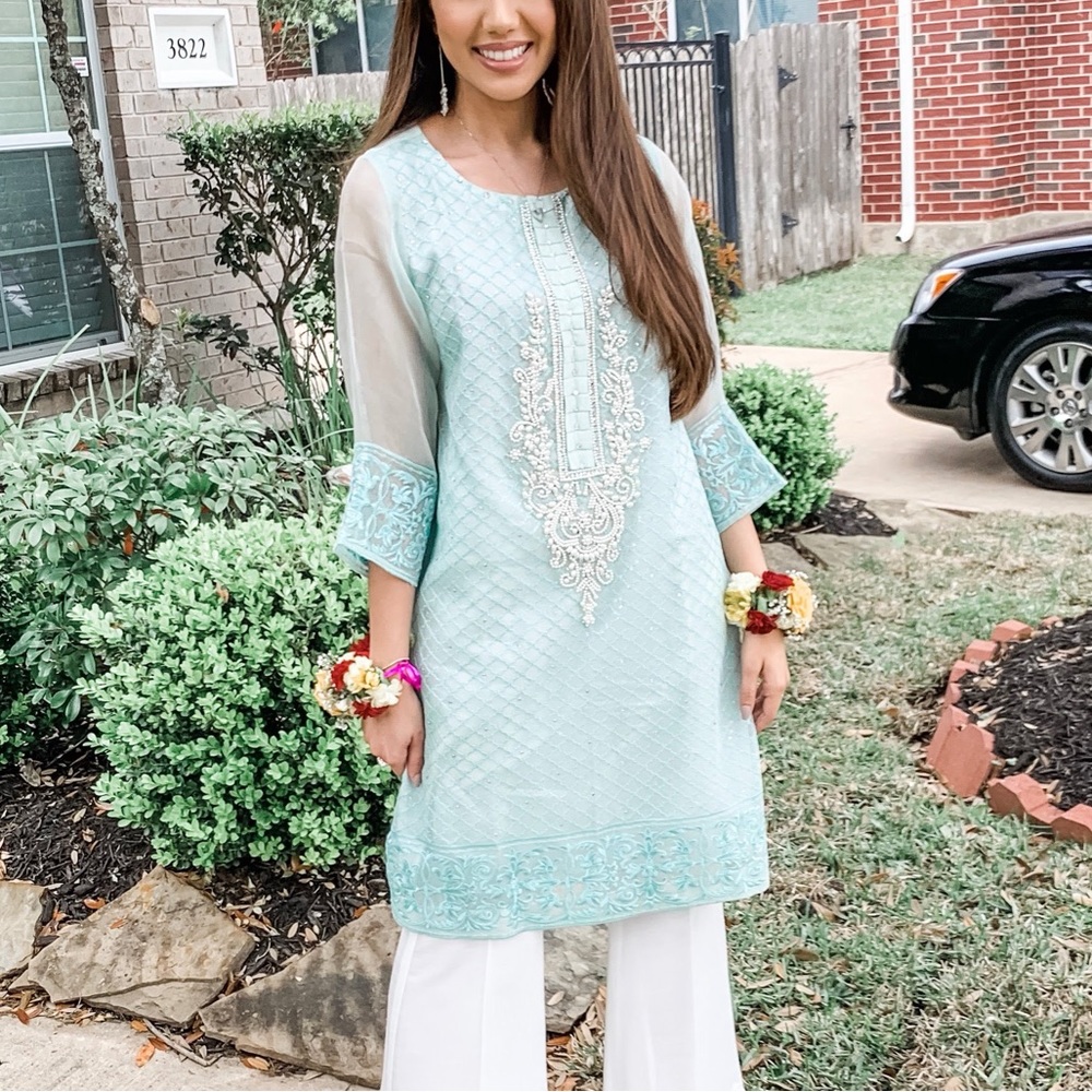 Agha Noor Embellished Kurti Small